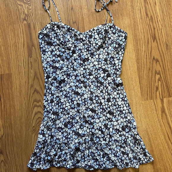 Aritzia Wilfred Floral Dress - Picture 1 of 3